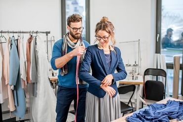 Погрузчики: Требуются Швеи для пошива женских пиджаков хороший светлый цех