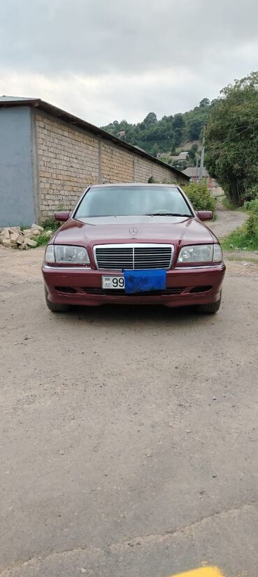 maşın kreditle: Mercedes-Benz C 240: 2.4 l | 1998 il Sedan