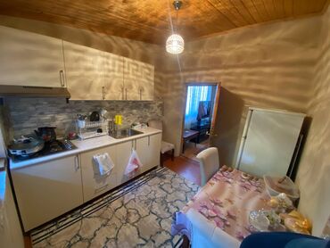 Həyət evləri və villaların satışı: Qaraçuxur qəs. 4 otaqlı, 90 kv. m, Orta təmir — 6