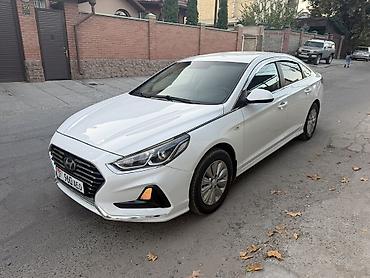 Hyundai Sonata: 2018 г., 2 л, Автомат, Газ, Седан