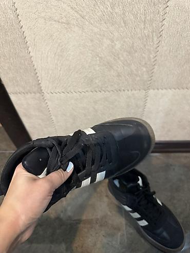 Krasofkalar və idman ayaqqabıları: İçi mexli Qara rəngli Adidas kişi/kadın idman ayaqqabısı – yüksəkboğaz — 9