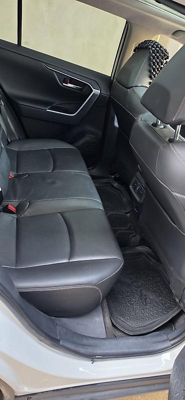 китайский автомобиль l7: Toyota RAV4: 2024 г., 2 л, Автомат, Бензин, Кроссовер — 8