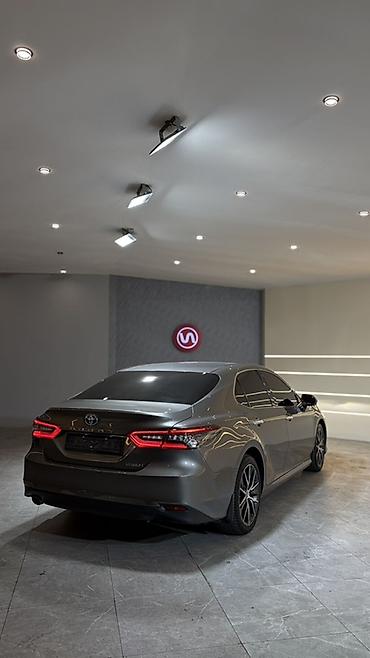 баковой стекло: Toyota Camry: 2023 г., 2.5 л, Автомат, Гибрид, Седан — 3