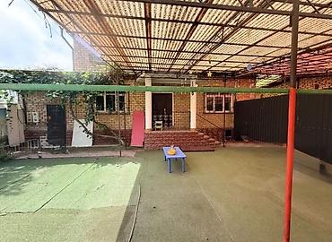 продаю дом бишкек ынтымак: 170 м², 2 бөлмө, Жаныбарлары жок — 2