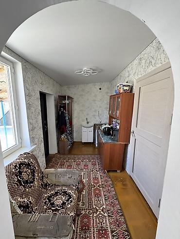 Продажа коттеджей и домов: 🔥 СРОЧНО ПРОДАЁТСЯ ДОМ! 📍 Совхоз Ала-Тоо, рядом с Кок-Жаром 🏡 Удобная — 12