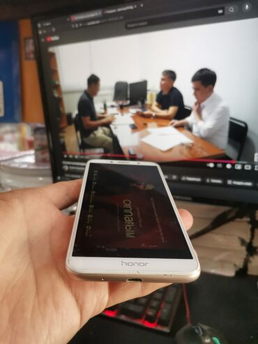 камера видо: Honor 7A, Колдонулган, 16 ГБ, түсү - Алтын