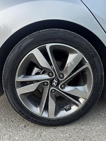 Hyundai: Hyundai Elantra: 1.6 л | Седан — 7