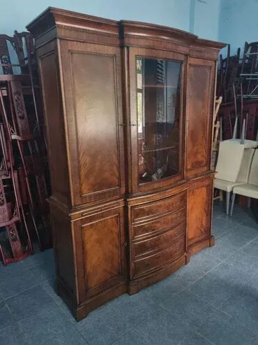 Stilske vitrine: Vitrina u odlicnom stanju. Izuzetno lepo ocuvana. Visina 220cm Sirina na lalafo.rs — 11 Stilske vitrine: Vitrina u odlicnom stanju. Izuzetno lepo ocuvana. Visina 220cm Sirina — 11