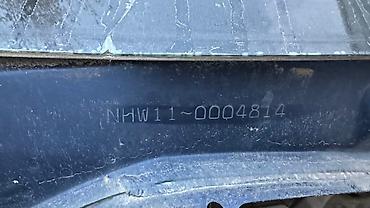 титановый: Toyota Prius: 2001 г., 1.5 л, Вариатор, Гибрид, Седан — 6