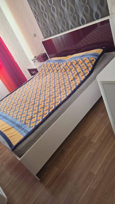 Yataq otağı dəstləri: İkinəfərlik çarpayı, 2 tumba, Dolab, Komod, İşlənmiş — 9