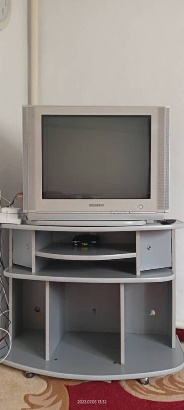 телевизор старые: Продаю телевизор LG (оригинал)