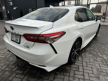 Toyota: Toyota Camry: 2018 г., 2.5 л, Автомат, Гибрид, Седан