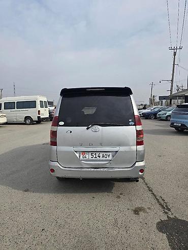 toyota town: Toyota Voxy: 2004 г., Минивэн — 3