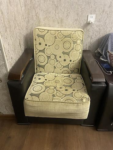 Мебель для дома: 1 Divan 2 Kreslo satilir
Divan 206 sm
Kreslo 85 sm — 2