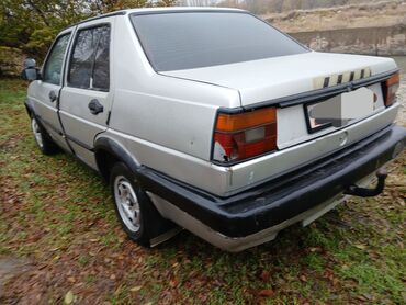 Volkswagen: Volkswagen Jetta: 1990 г., 1.8 л, Механика, Бензин, Седан