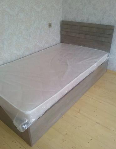Tək nəfərlik taxta çarpayı və döşək dəsti - Ölçü: təxmini 90x200 sm