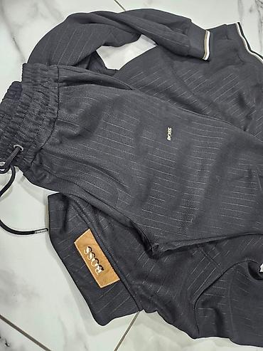 Trenerke: Komplet trenerka Vrhunski kvalitet Velicine S m l xl xxl Cena 5800 — 9