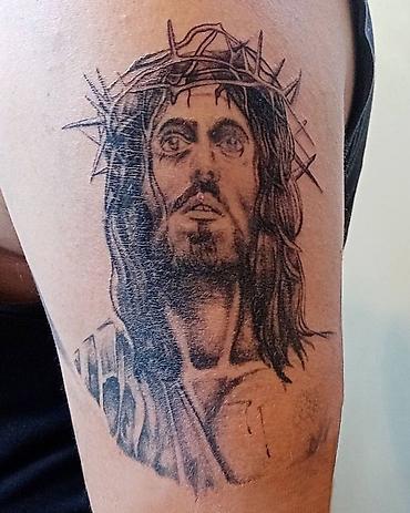 Lepota i zdravlje: Diplomirani slikar, crtač, konzervator Ali pre svega tattoo majstor — 7