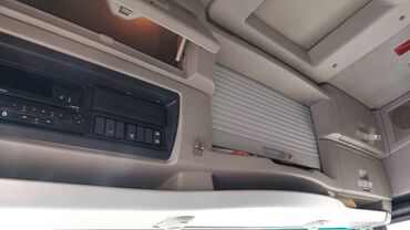 Бамперы и комплектующие: Тягач, Renault, 2007 г., Тентованный