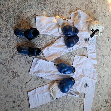 перчатки белые: Продается форма для таэквондо ITF размер 120 и 130