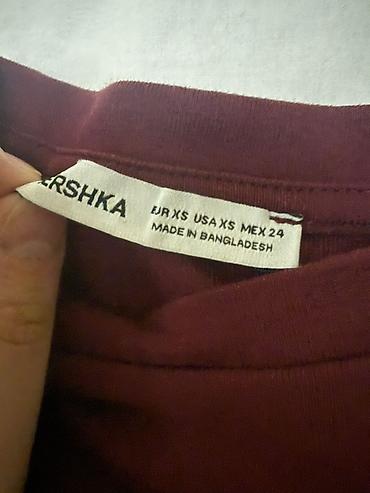 futbolka: Bershka qadın köynəyi (25 manata alinib) - Rəng: tünd bordo (şərab — 3