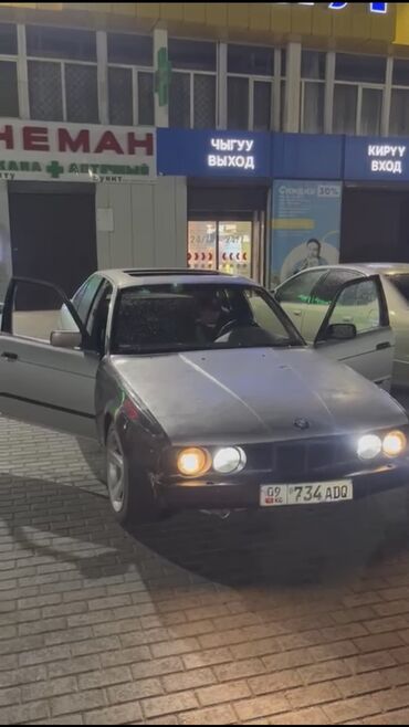 самые дешёвые машина: BMW 5 series: 1993 г., 2 л, Механика, Бензин