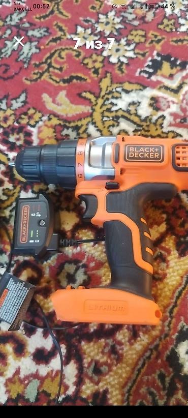 abs plastik: BLACK+DECKER simsiz akkumulyatorlu matkap/şurupçaq dəsti - Gərginlik — 1