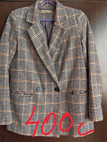 Плащи: Женская верхняя одежда и пиджак — несколько моделей. 1) Бежевый тренч — 5