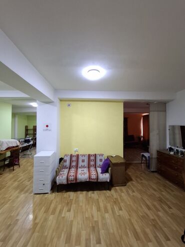 срочно продаю дом в новопокровке: Продаю Офис 92 м², С ремонтом, С мебелью, Многоэтажное здание, 1 этаж