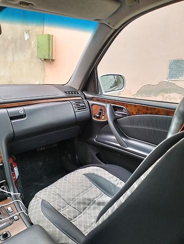 Mercedes-Benz: Mercedes-Benz E 280: 2.8 l | Sedan — 17