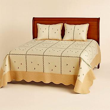 Декор и интерьер: Стеганое покрывало с наволочками “Elegant Beige” Создайте атмосферу — 1