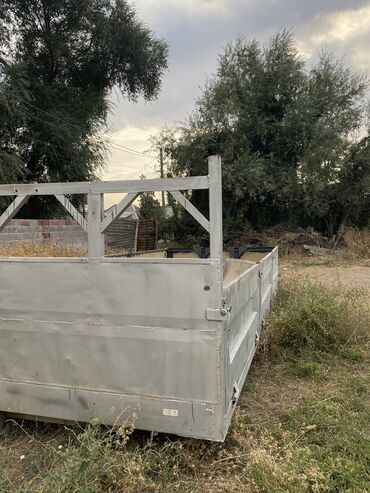 продаю в связи переездом: Срочно 🚨 продаю борт . длина 7 ширина 2,60 цена прошу 115000 сом