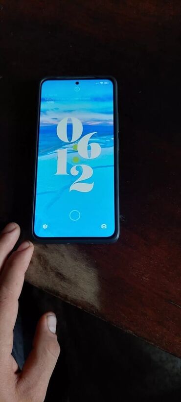 a 13 telefon: Xiaomi 13, 256 ГБ, цвет - Зеленый, 
 Две SIM карты, Сенсорный, Отпечаток пальца