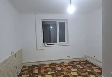 суточный квартира бишкек 2 ком: 1 бөлмө, Кыймылсыз мүлк агенттиги, Чогуу жашоосу жок, Толугу менен эмереги бар, Жарым -жартылай эмереги бар