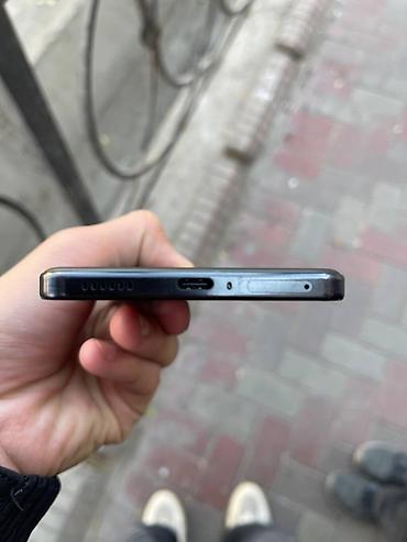 Другие мобильные телефоны: Смартфон с плоскими боковыми гранями и металлической рамкой. Цвет — — 4