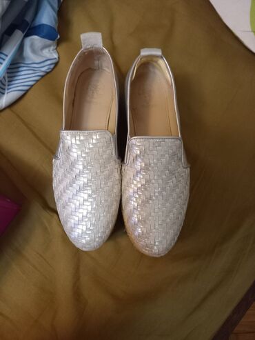srebrna haljina kakve cipele: Espadrile, 40