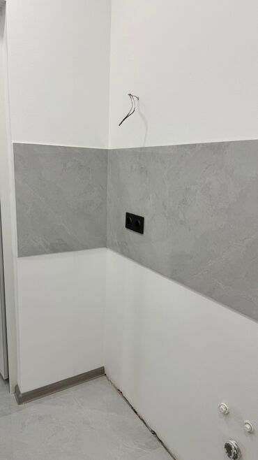 Digər kommersiya daşınmaz əmlakı: İcarəyə təqdim olunan kommersiya sahəsi - İşıqlı, minimalistik — 17