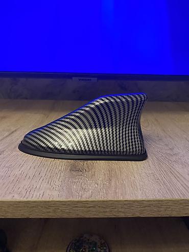 su masini satisi: Avtomobil üçün “akula” antenası - Material: karbon lif effektli örtük — 1