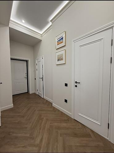 Долгосрочная аренда квартир: Асанбай🏡 в ЖК «Французский квартал» Сдаю 2 ком кв # 80 м2 • 6 этаж • — 12