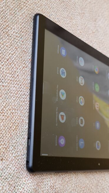 Tableti: Tablet lenovo nov skoro nema mane nema ostecenja,sve radi veliki 10.1 — 10