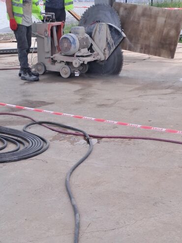 Tikinti işləri: Beton kəsən beton deşən beton kesme desme isleri gorilir azerbacanin