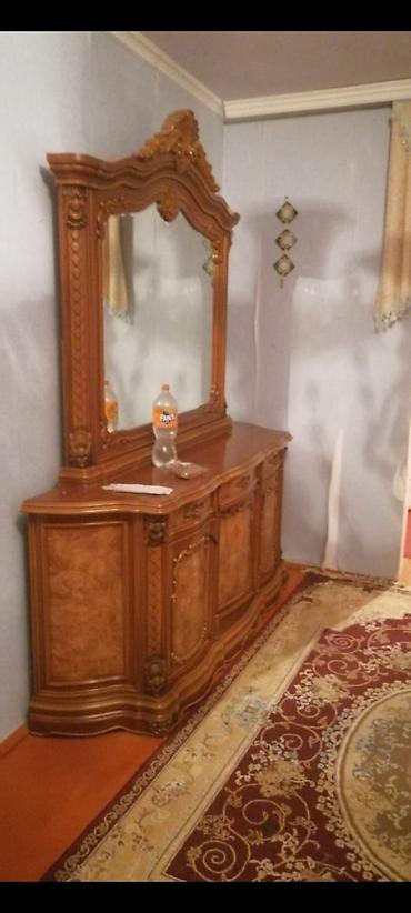 klass mebel salonu: Klassik üslubda böyük güzgülü konsol (toalet/komod) - Material: təbii — 1