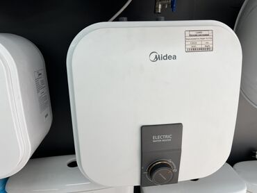 сушилка на окно: Электрический водонагреватель Midea (настенный, компактный). - Тип