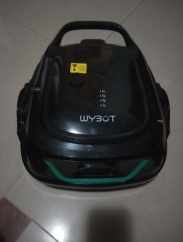 Bazeni i oprema: WYBOT – robotski usisivač za bazen - Samostalno čišćenje dna i zidova — 1