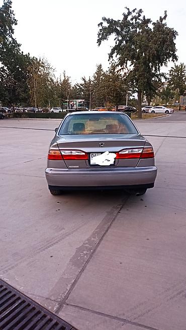 Honda Accord: 2001 г., 1.8 л, Автомат, Бензин, Седан