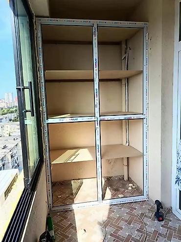 Balkon dolabları: Plastik polkalı şkaflar ağ və rəngli keyfiyyətli profillə yığılır — 4