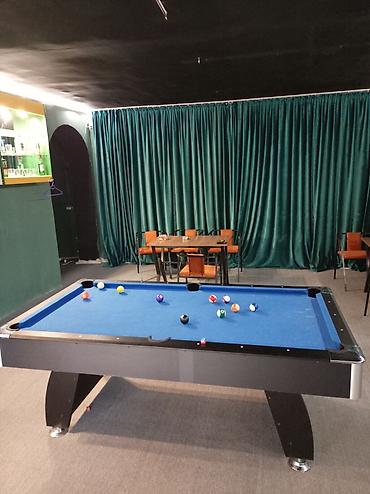 bilyard stolu: Bilard (pool) masası – mavi örtüklü, 6 dəlikli - Ölçü: tam ölçülü — 1