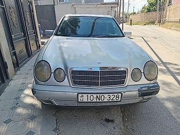 mercedes e220 cdi: Mercedes-Benz E-Class: 2.2 l | Sedan — 1