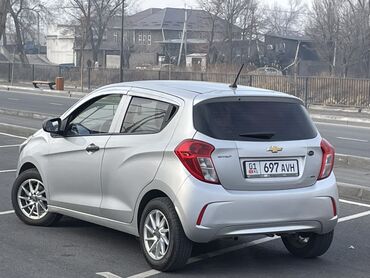 Chevrolet: Chevrolet Spark: 2016 г., 1 л, Автомат, Бензин, Хэтчбэк — 4