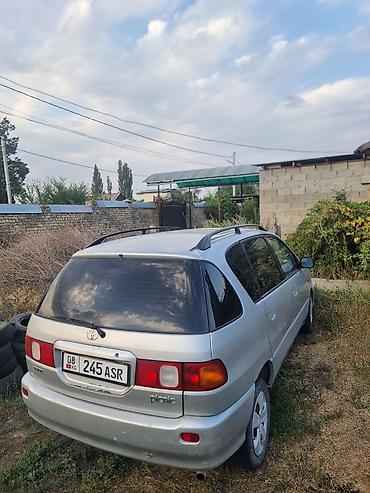 Toyota: Toyota Picnic: 2000 г., 2.2 л, Ручные, Дизель, Универсал — 1
